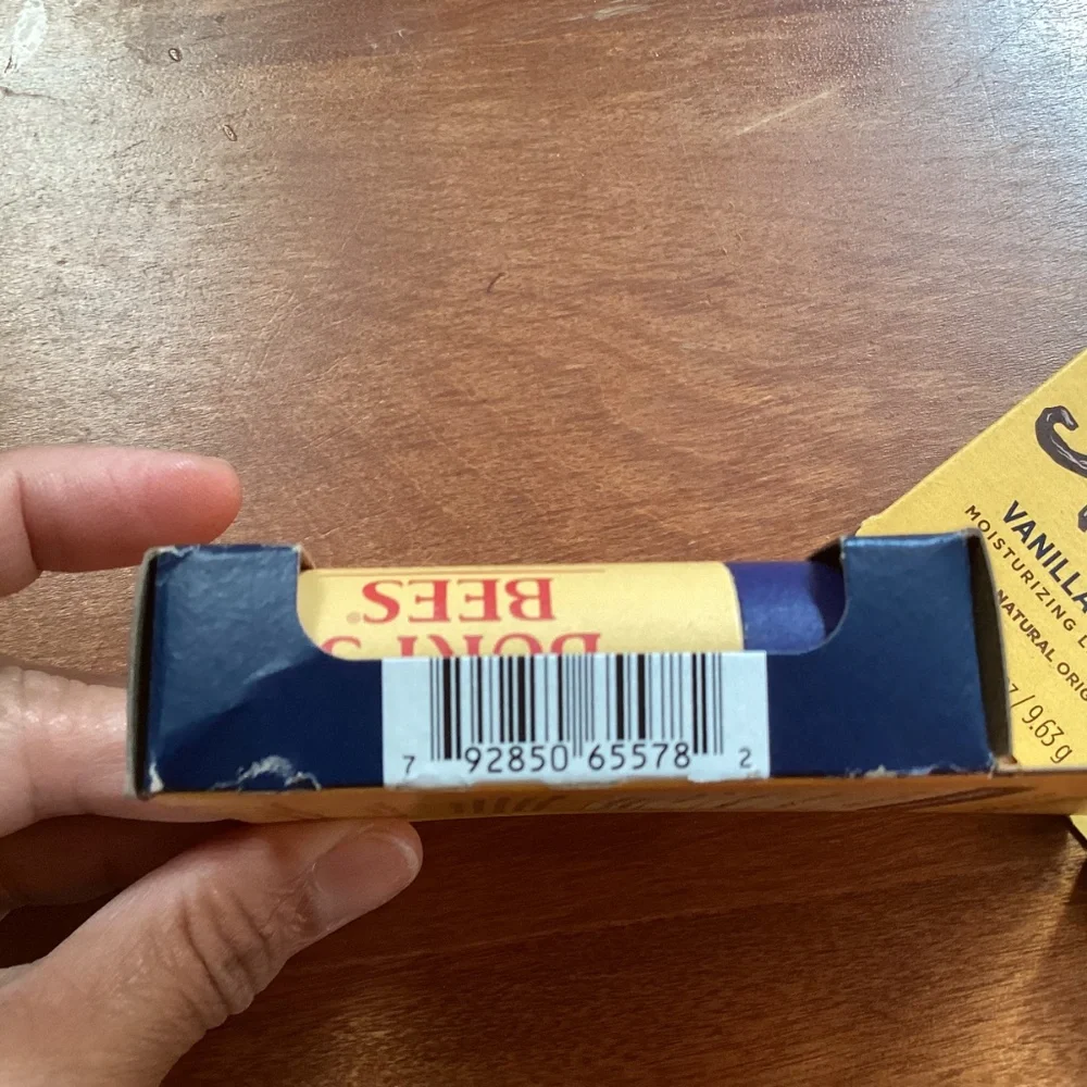 Burt’s Bees Vanilla Bean Moisturizing Lip Balm 0.34 oz Bundle NEW/Sealed